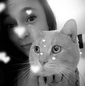 Meet your Posher, Mia